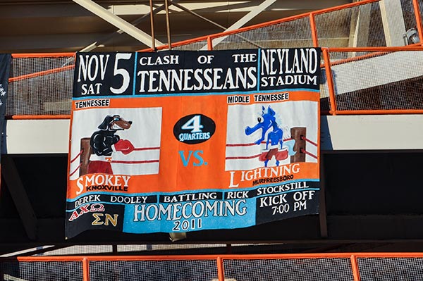 Sigma Nu UTK Alpa Chi Omega competed in The Large Banner Division Homecoming Week 2011-05